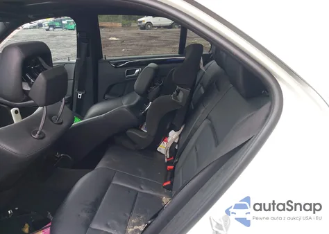 2012 Mercedes-Benz E 350 4Matic из США, поврежденный, VIN WDDHF8JB0CA617046